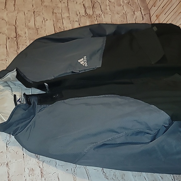 Nice Men's puffer adidas coat large - Picture 5 of 9